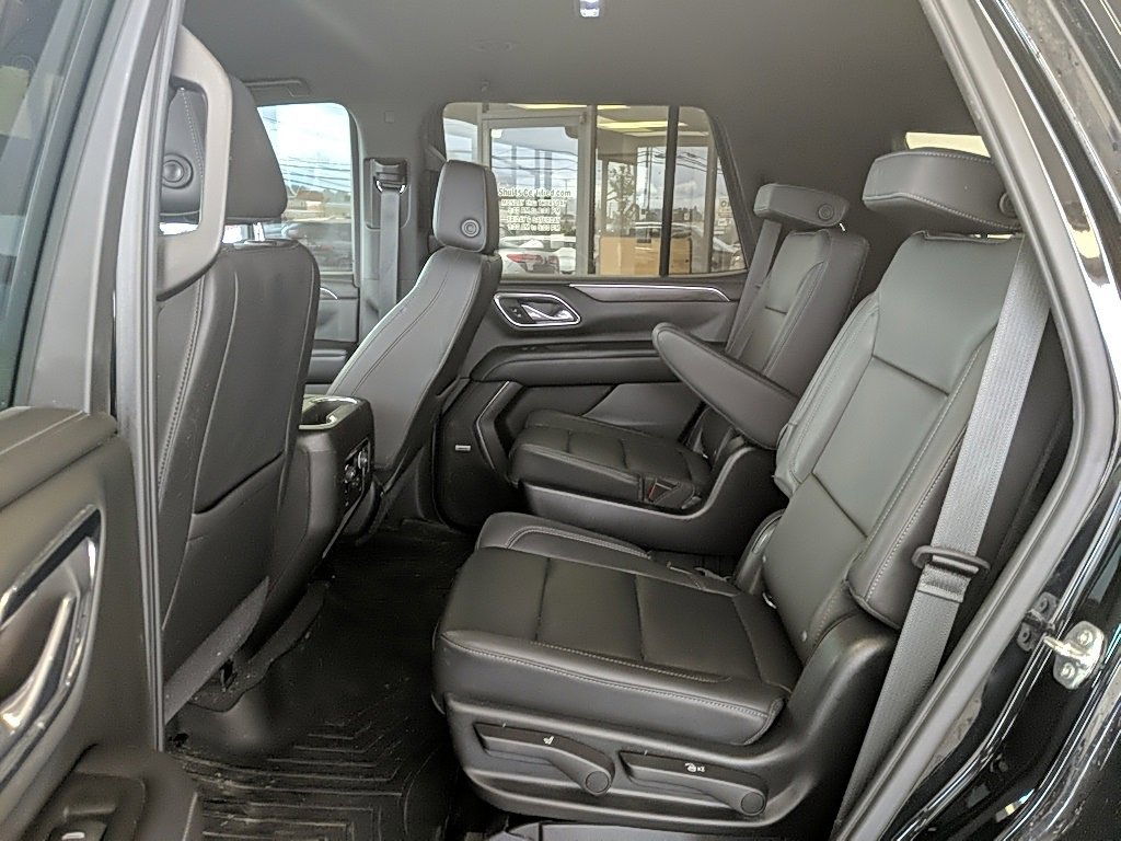 Used 2021 Chevrolet Tahoe Z71 w/ Luxury Package image 16