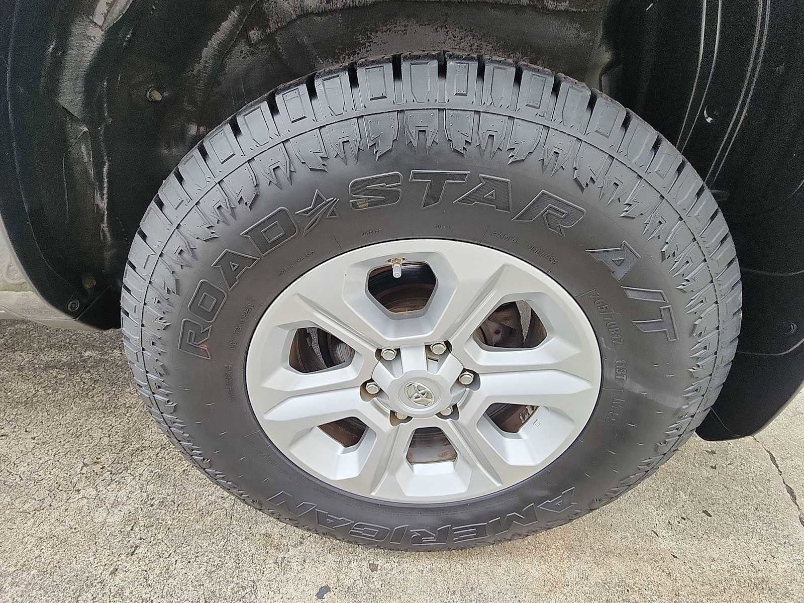 Used 2018 Toyota 4Runner SR5 image 10