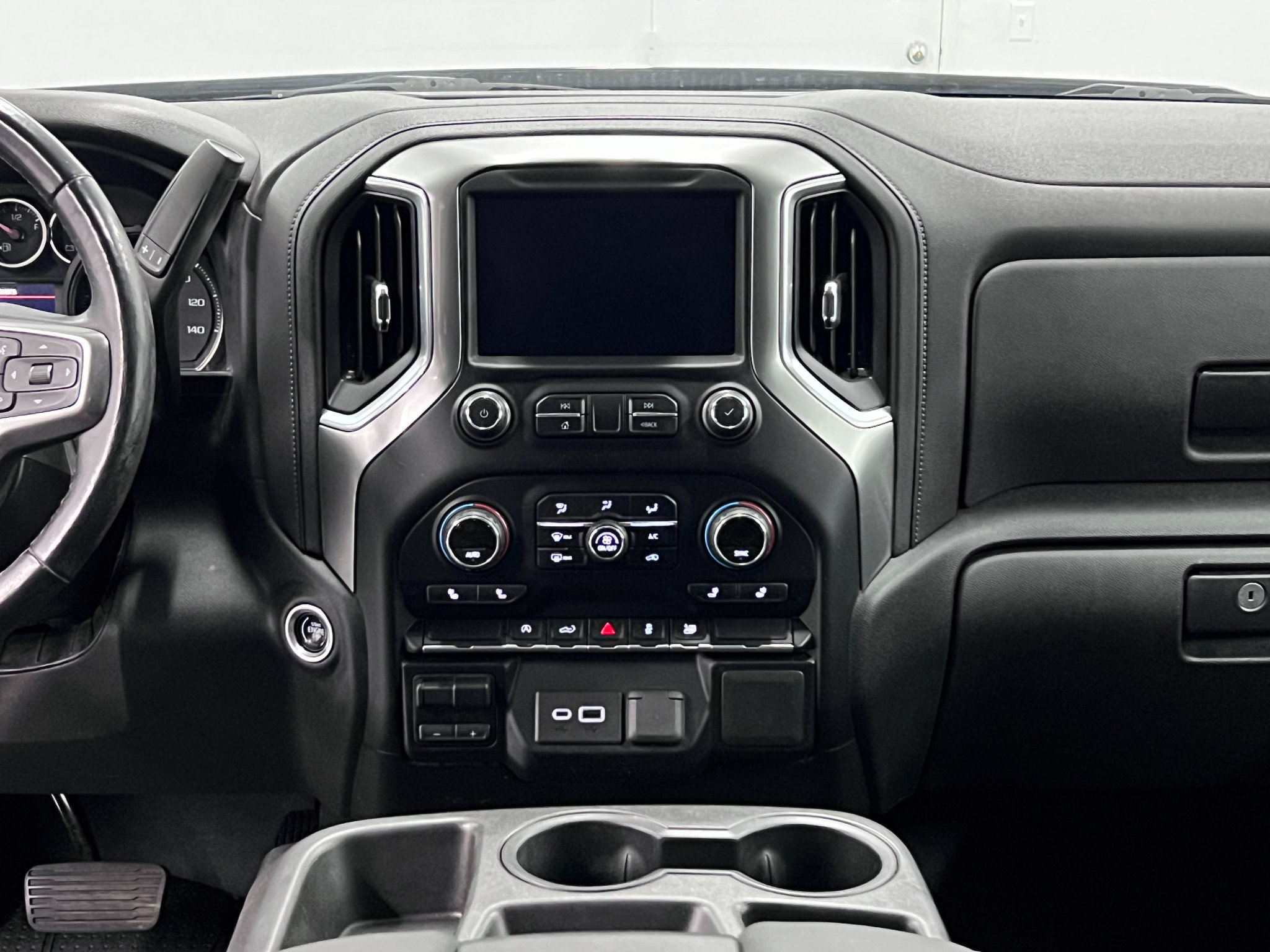 Used 2021 Chevrolet Silverado 1500 LT AWD/4WD image 13