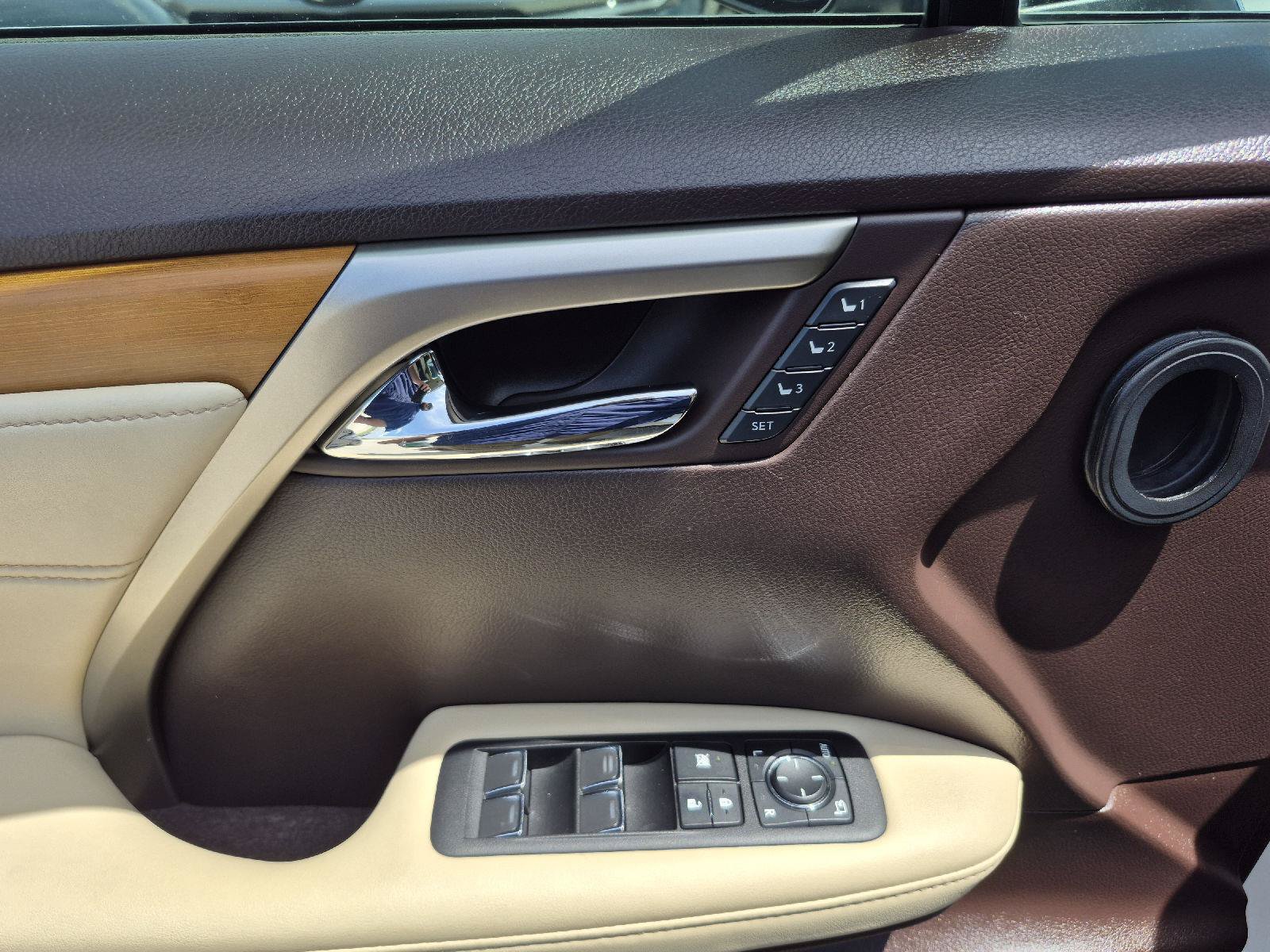 Used 2018 Lexus RX 350 FWD w/ Premium Package image 3