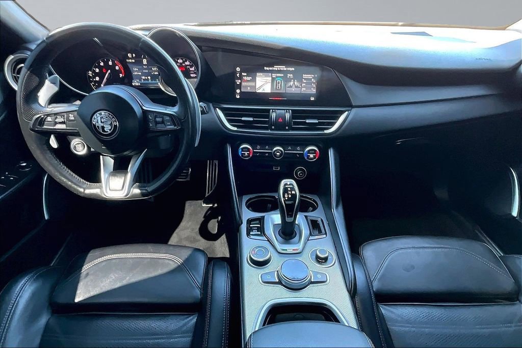 Used 2022 Alfa Romeo Giulia Veloce RWD image 8