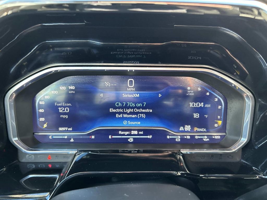 Used 2025 Chevrolet Silverado 1500 LT image 13