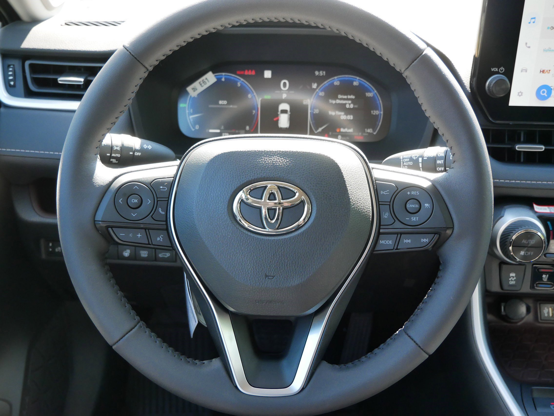 New 2025 Toyota RAV4 Limited image 9