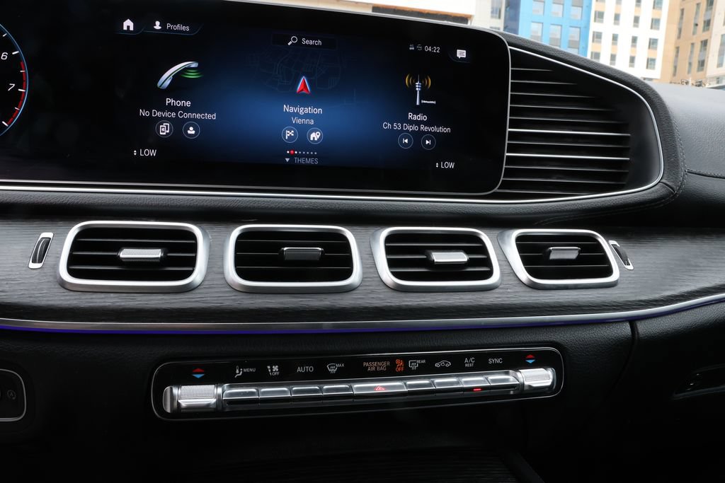 Used 2021 Mercedes-Benz GLS 450 4MATIC image 26