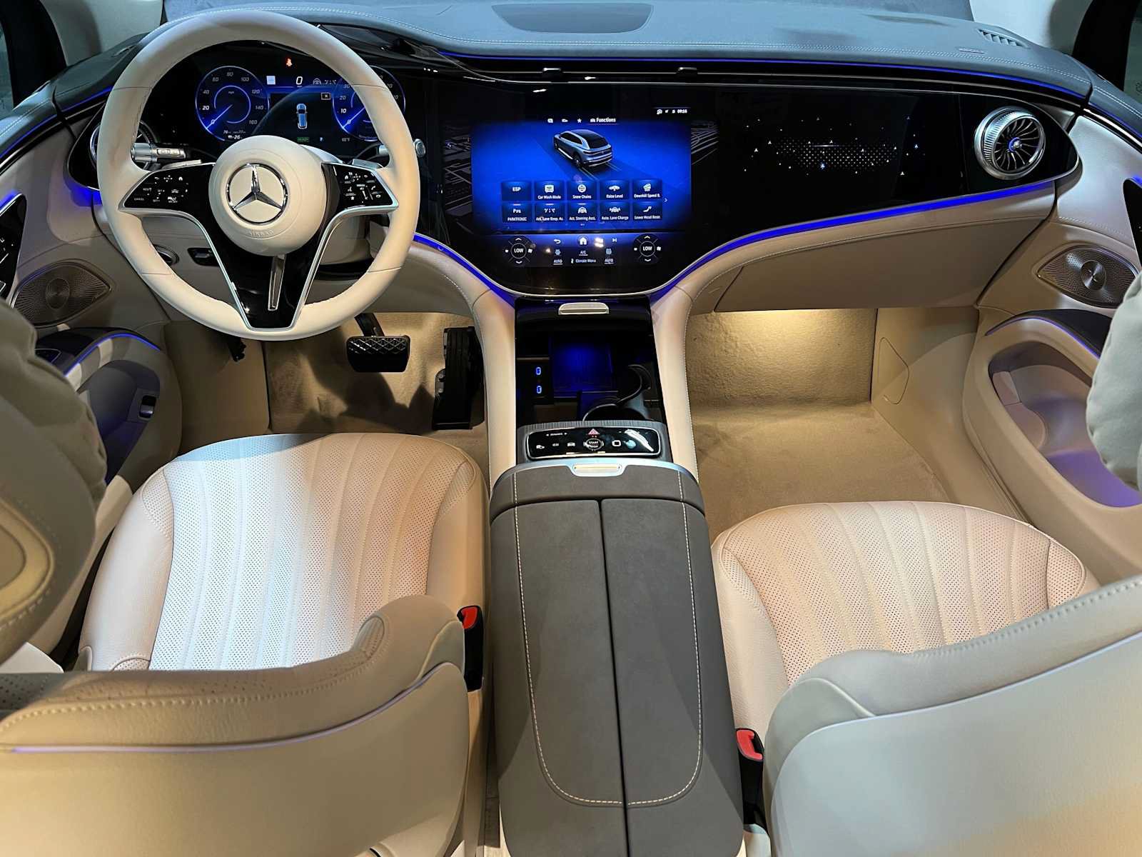 New 2026 Mercedes-Benz EQS 400 4MATIC SUV image 43