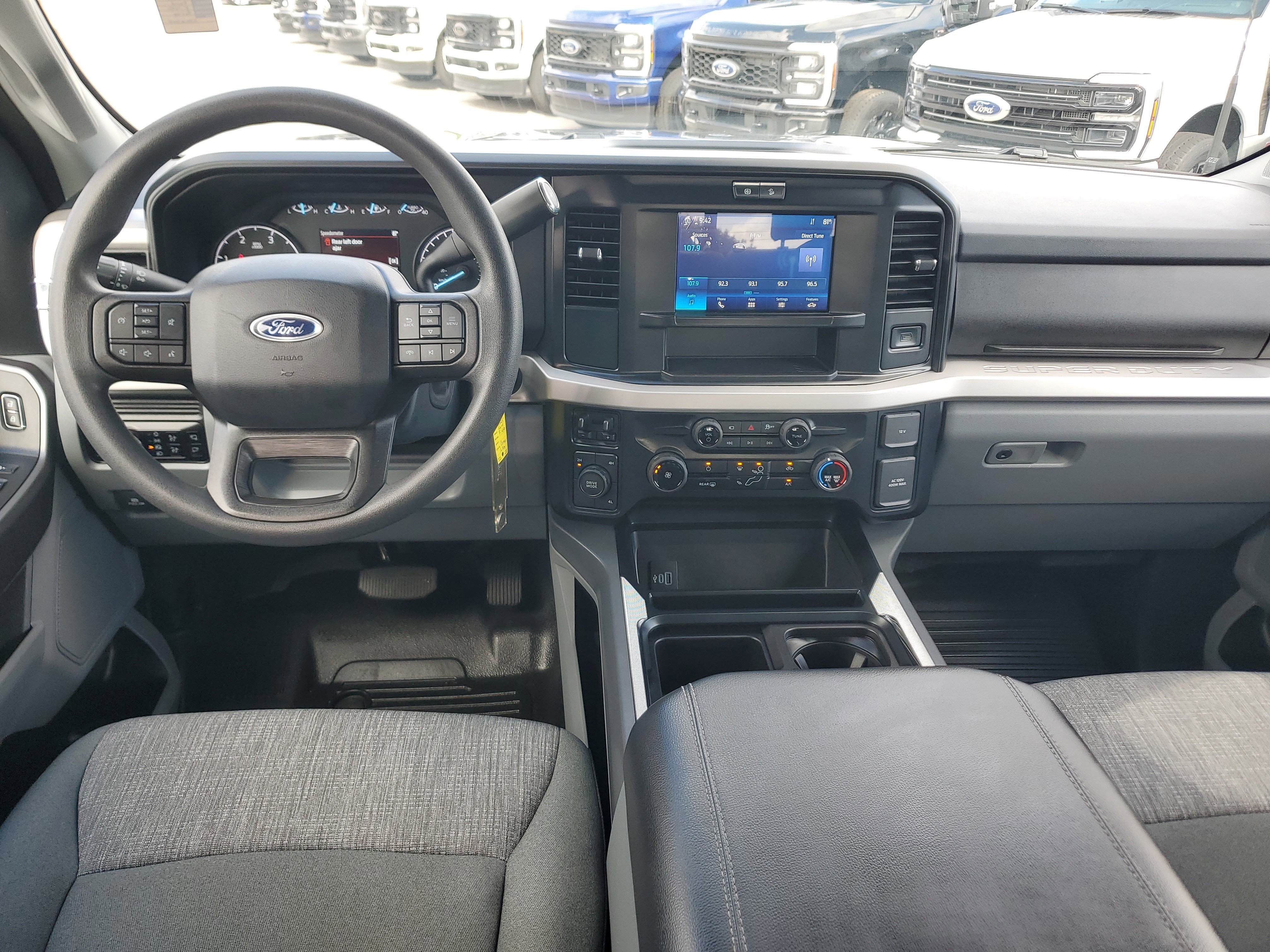 Used 2025 Ford F450 XLT w/ 360-Degree Camera Package image 16