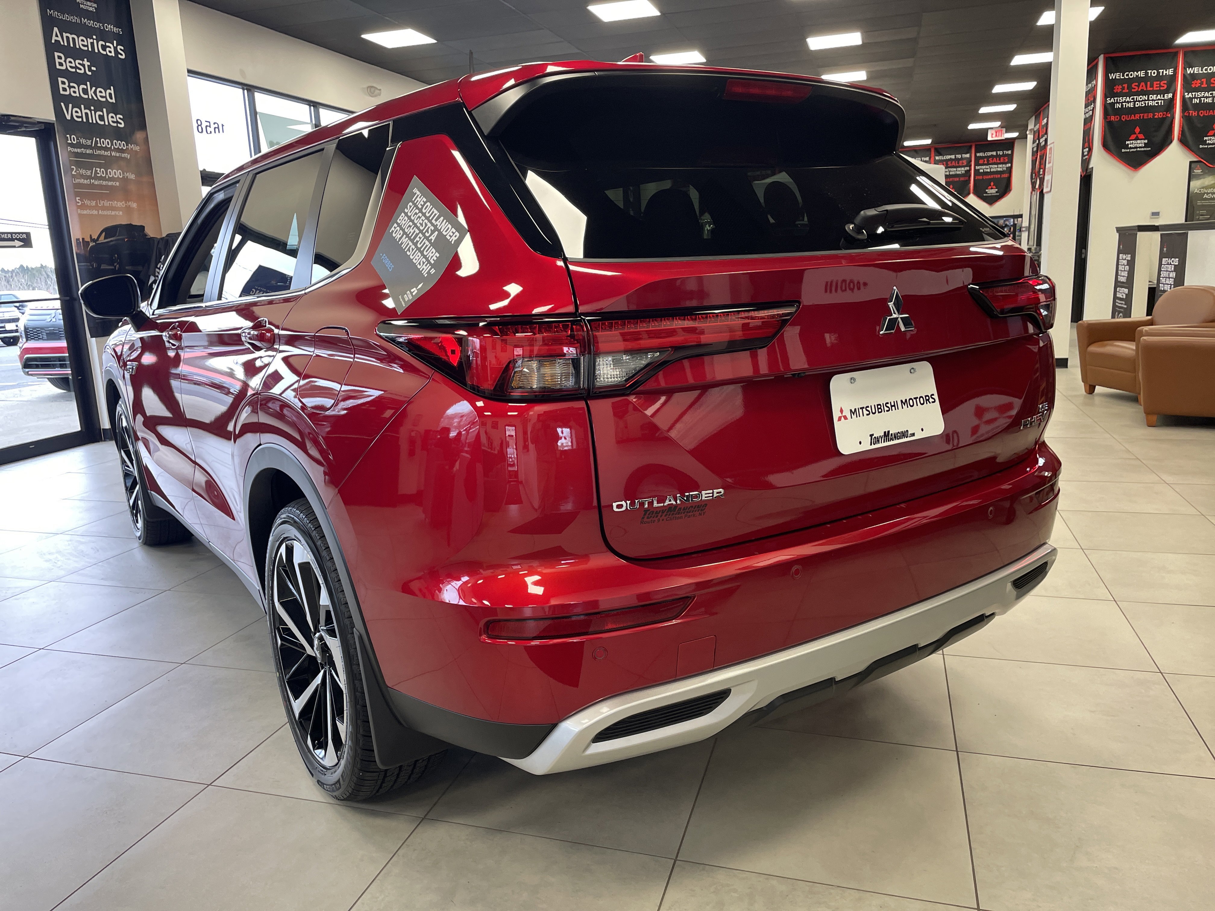 New 2025 Mitsubishi Outlander SE image 5