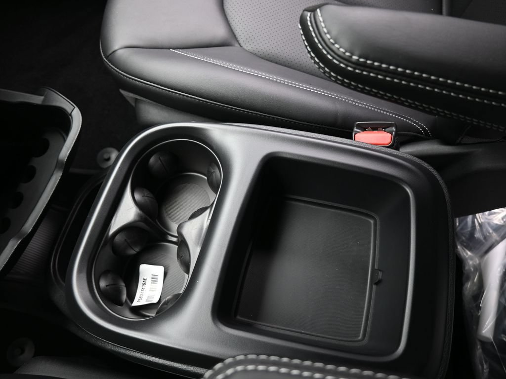 New 2026 Chrysler Voyager LX FWD image 22