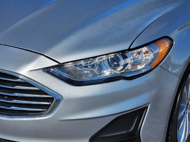 Used 2020 Ford Fusion SE FWD image 7