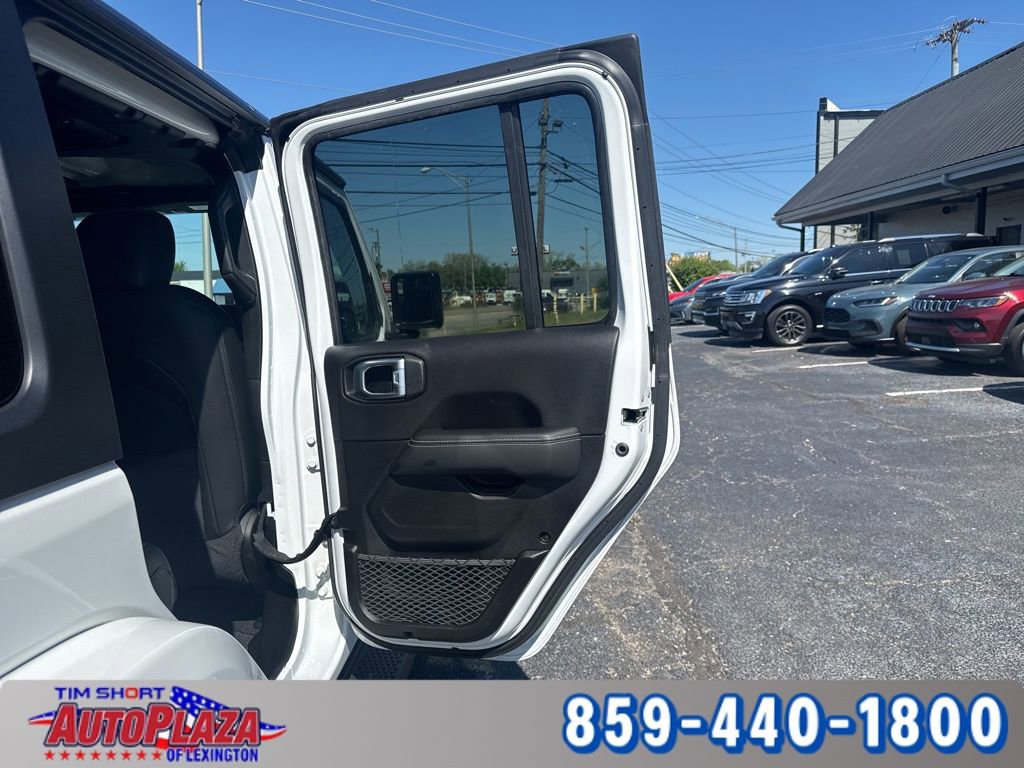 Used 2023 Jeep Wrangler Unlimited Sahara w/ Cold Weather Group AWD/4WD image 40