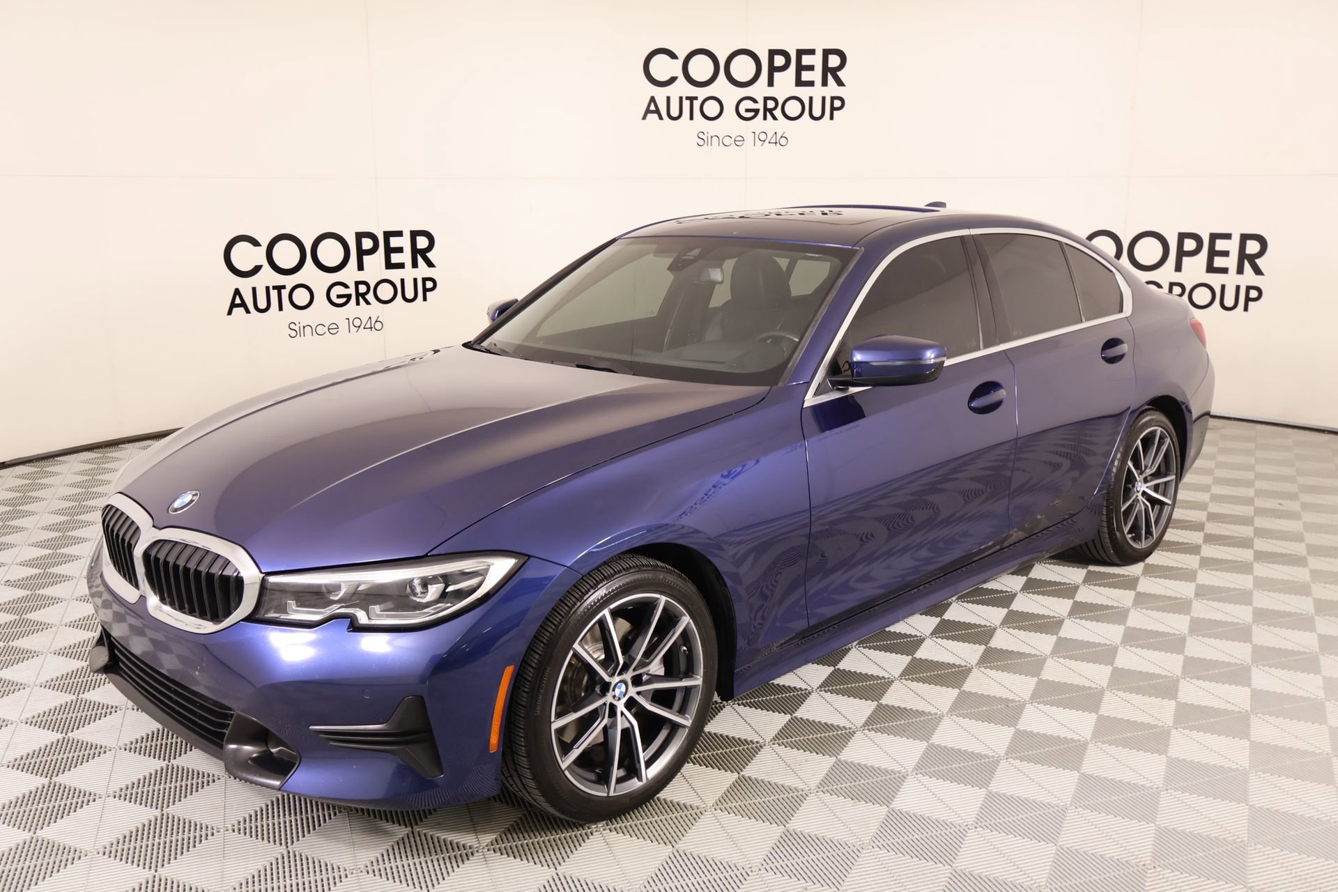 Used 2019 BMW 330i Sedan w/ Premium Package RWD image 11