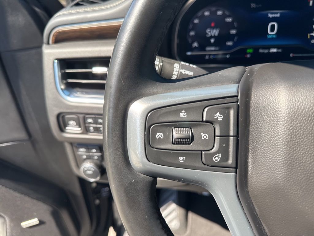 Used 2024 Chevrolet Tahoe Premier AWD/4WD image 16