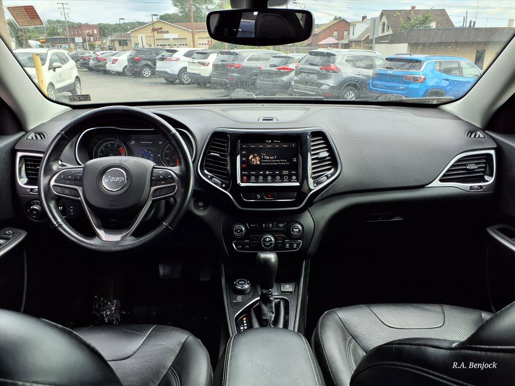 Used 2019 Jeep Cherokee Limited image 9