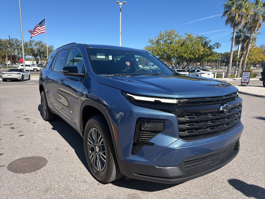 Used 2025 Chevrolet Traverse LT w/ Enhanced Driving Package