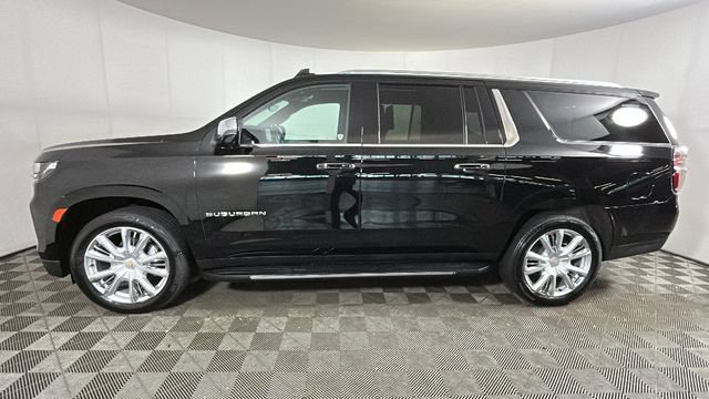 Used 2021 Chevrolet Suburban Premier w/ Premium Package RWD image 5