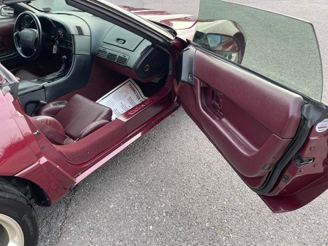 Used 1993 Chevrolet Corvette Convertible image 21