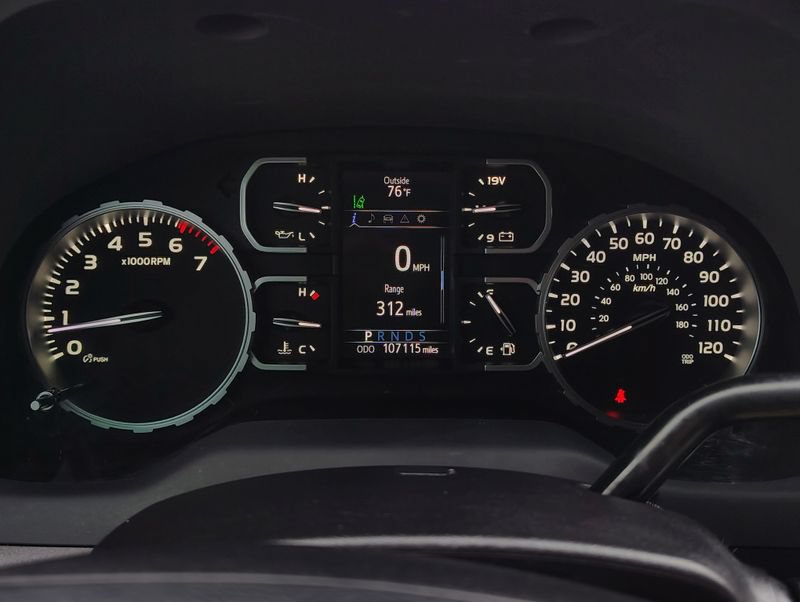 Used 2018 Toyota Tundra SR5 AWD/4WD image 25