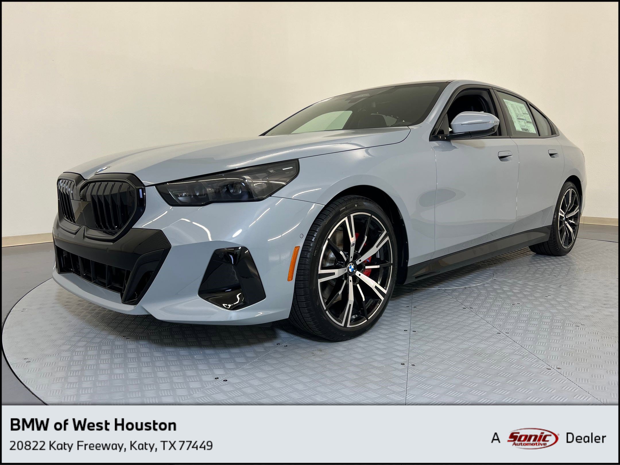 New 2026 BMW 530i xDrive w/ Executive Package