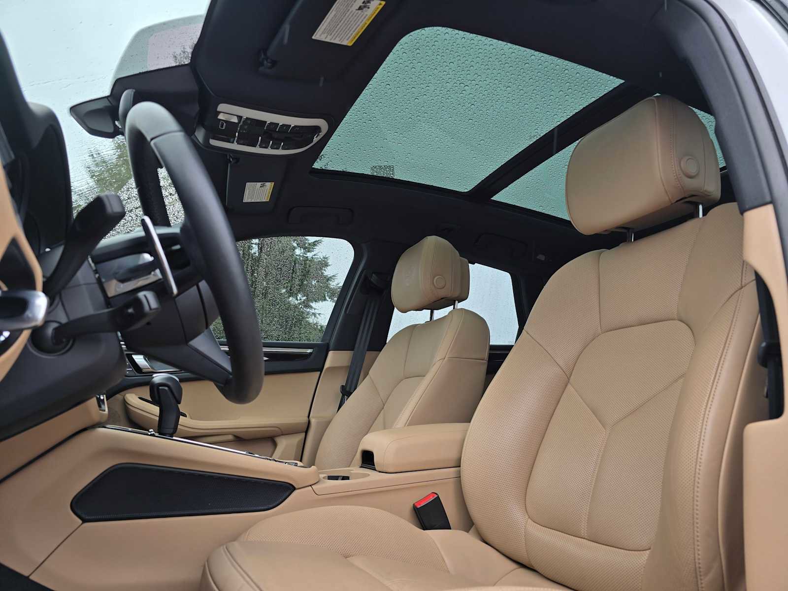 Used 2025 Porsche Macan image 21