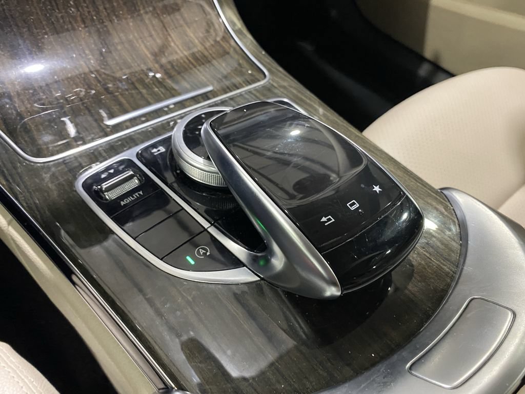 Used 2015 Mercedes-Benz C 300 4MATIC Sedan image 8