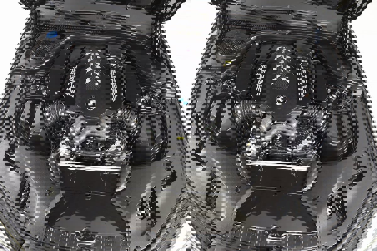 Used 2023 BMW M550i xDrive image 64