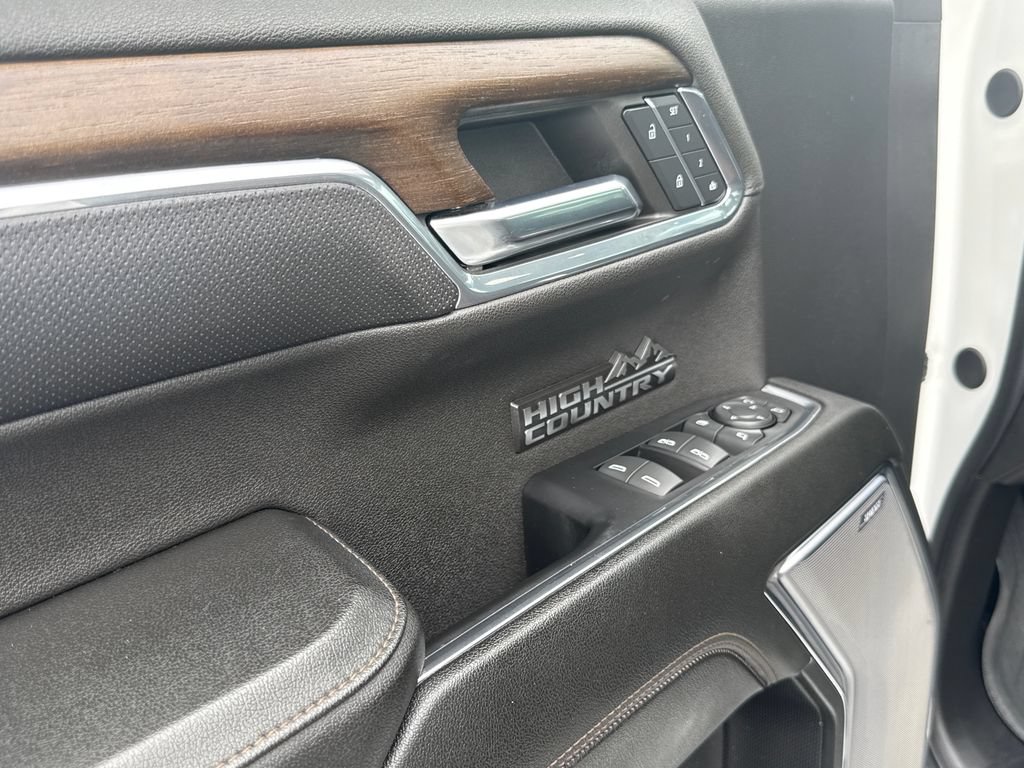 Certified 2024 Chevrolet Silverado 1500 High Country w/ High Country Premium Package AWD/4WD image 13