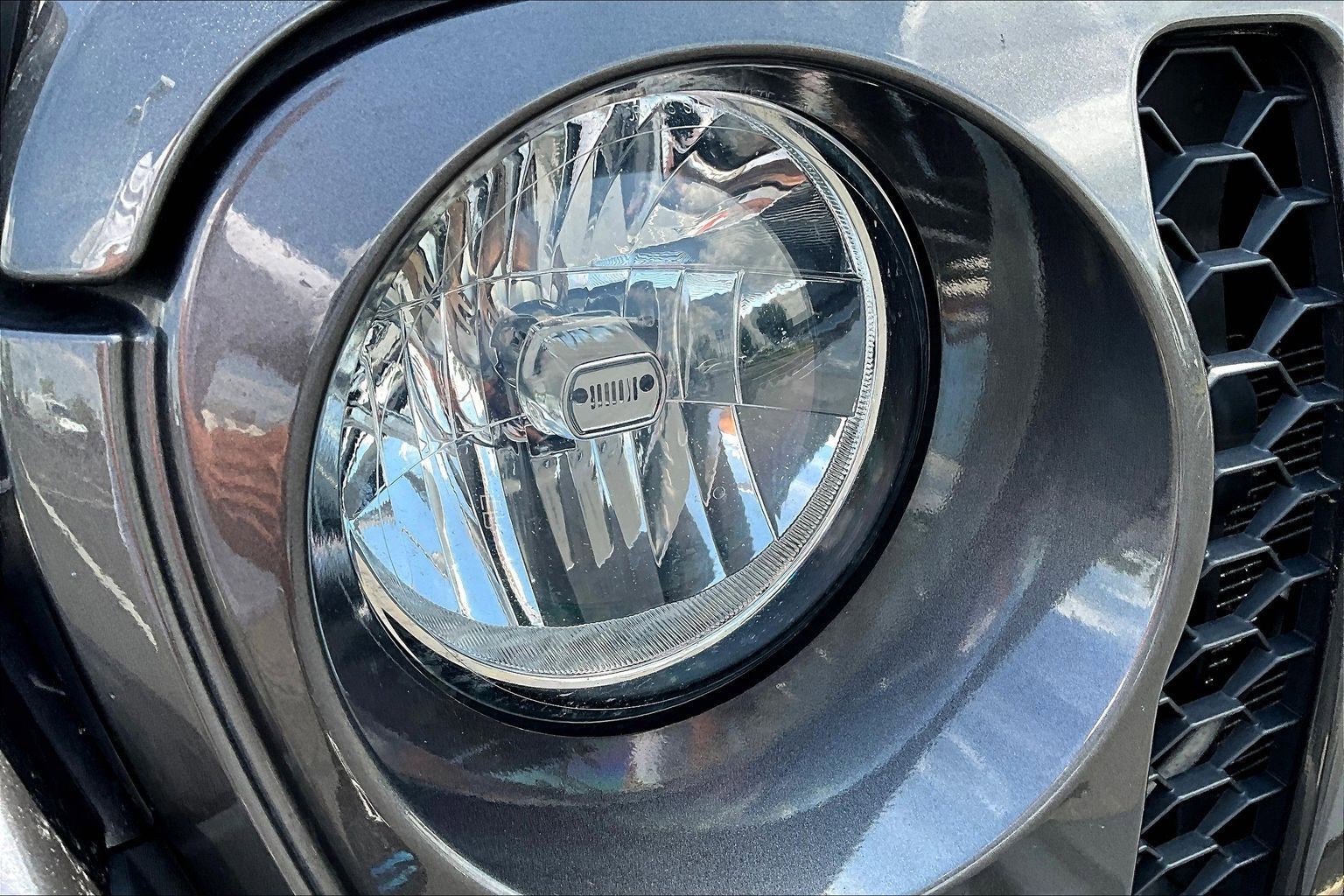 Used 2021 Jeep Gladiator Sport AWD/4WD image 33