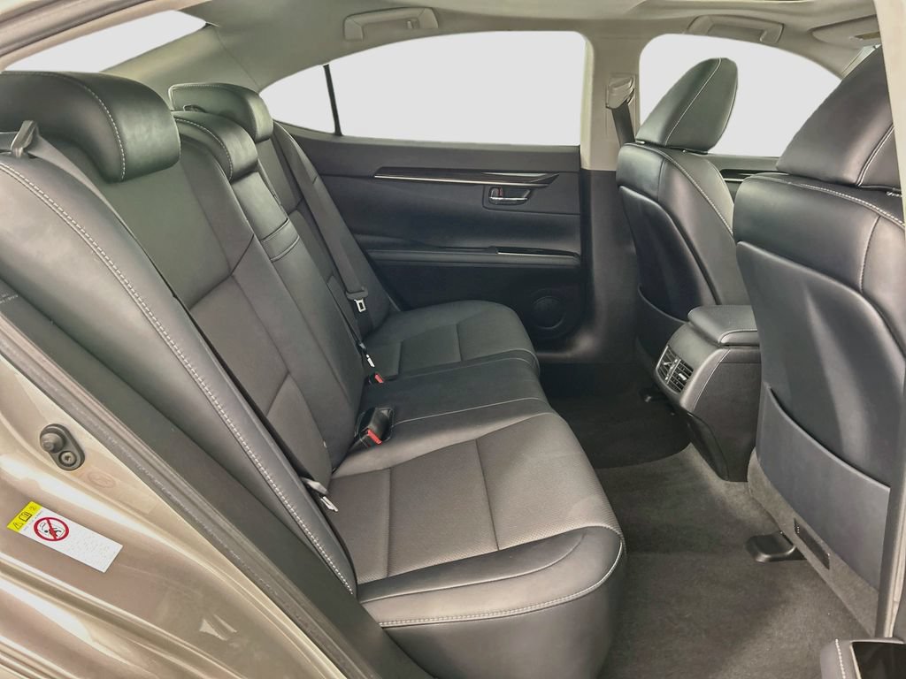 Used 2016 Lexus ES 350 w/ Premium Package w/Wood Trim FWD image 20