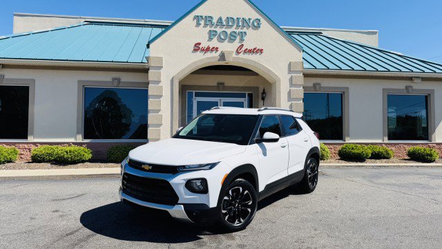 Used 2021 Chevrolet TrailBlazer LT w/ Premium Seating Package FWD image 23