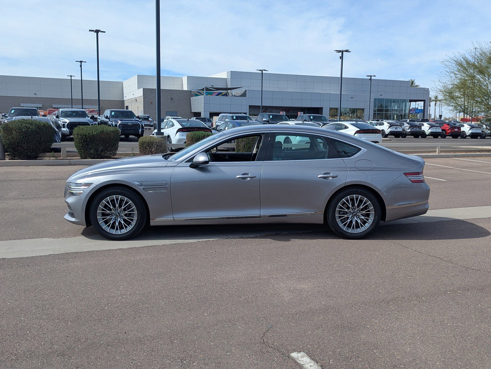 Used 2023 Genesis G80 2.5T image 2