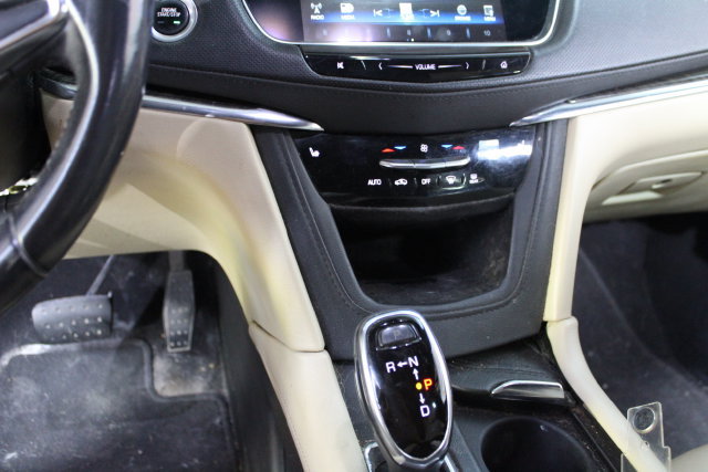 Used 2019 Cadillac XT5 FWD image 20