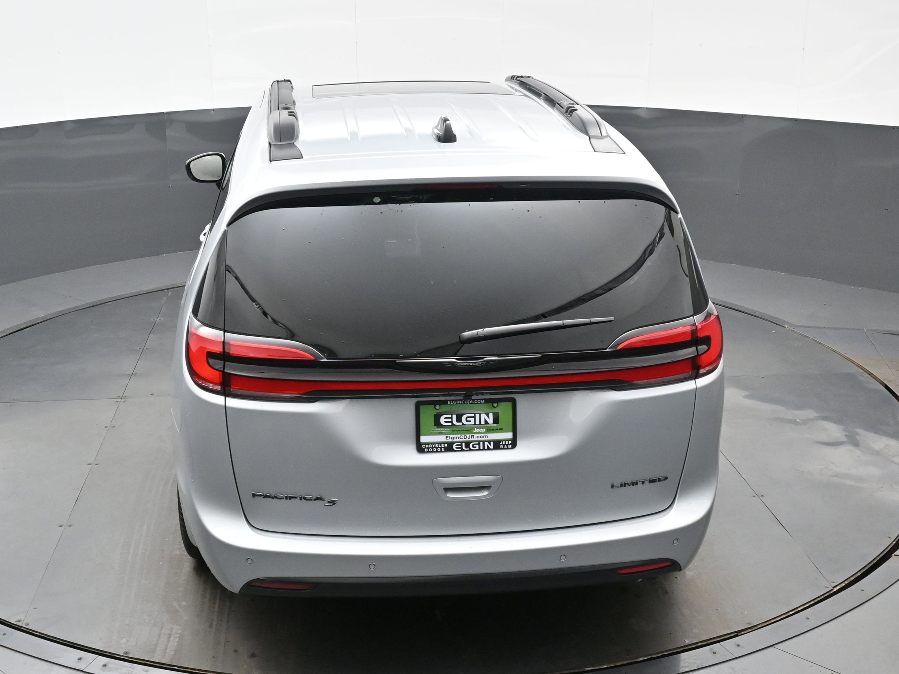 New 2026 Chrysler Pacifica Limited w/ S Appearance Package image 22