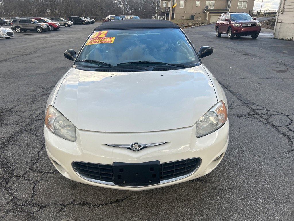 Used 2002 Chrysler Sebring Limited image 3