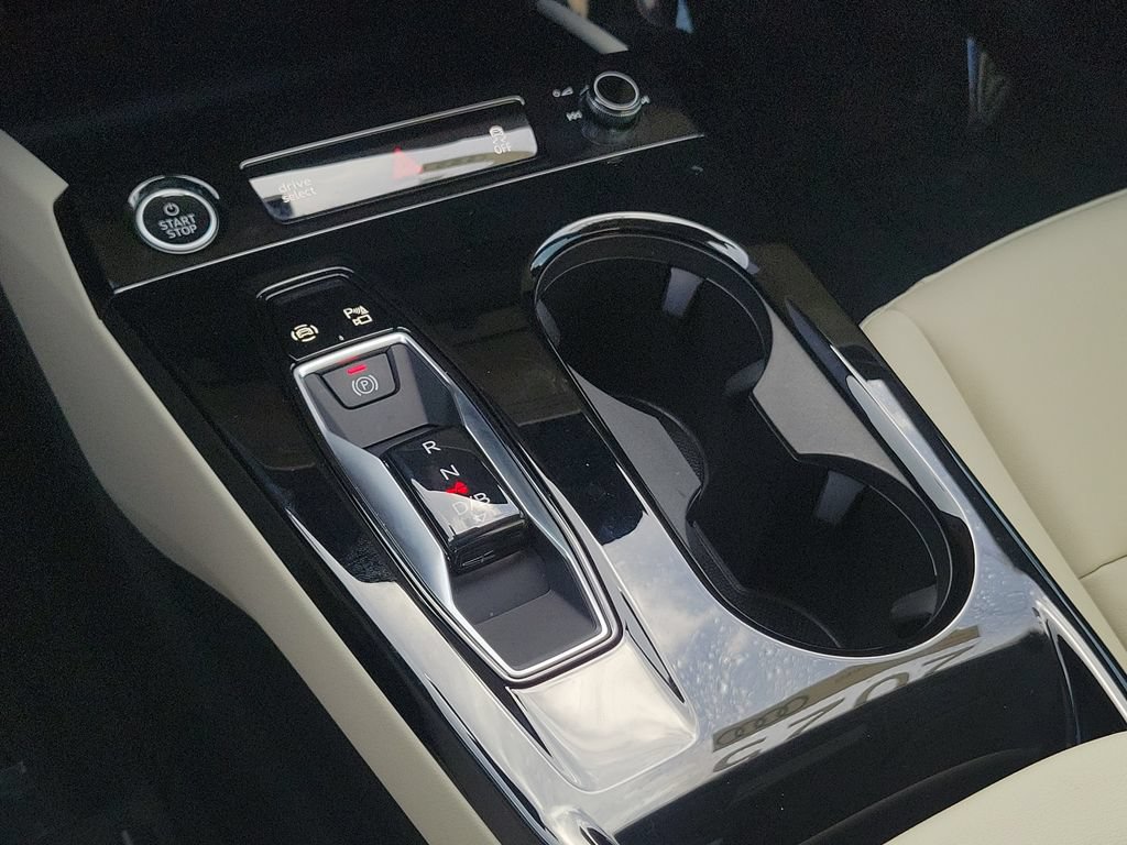 Certified 2025 Audi Q6 e-tron Premium AWD/4WD image 15