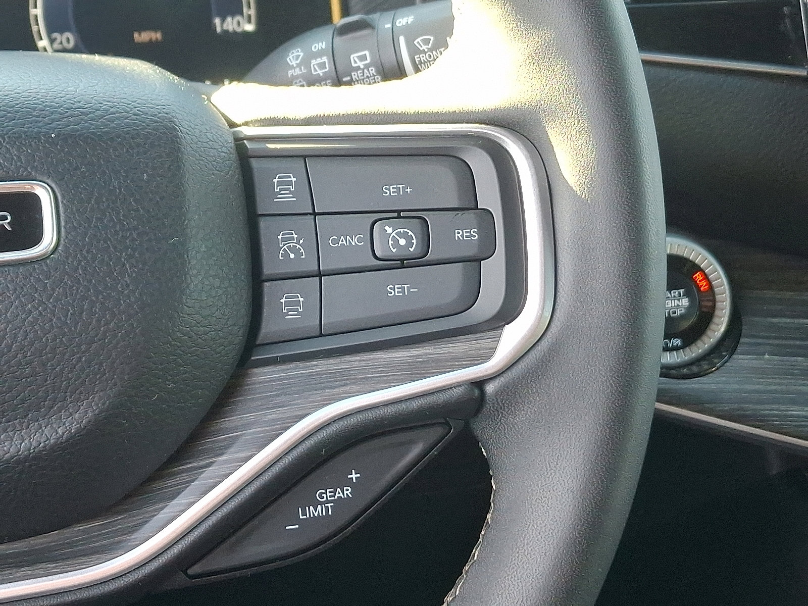 Used 2024 Jeep Wagoneer L Series II w/ Flexible Seating Group image 22