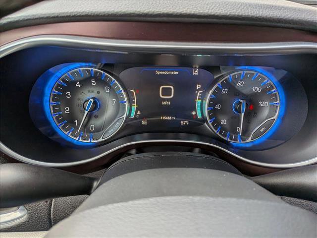 Used 2017 Chrysler Pacifica Limited w/ Advanced Safetytec Group image 11