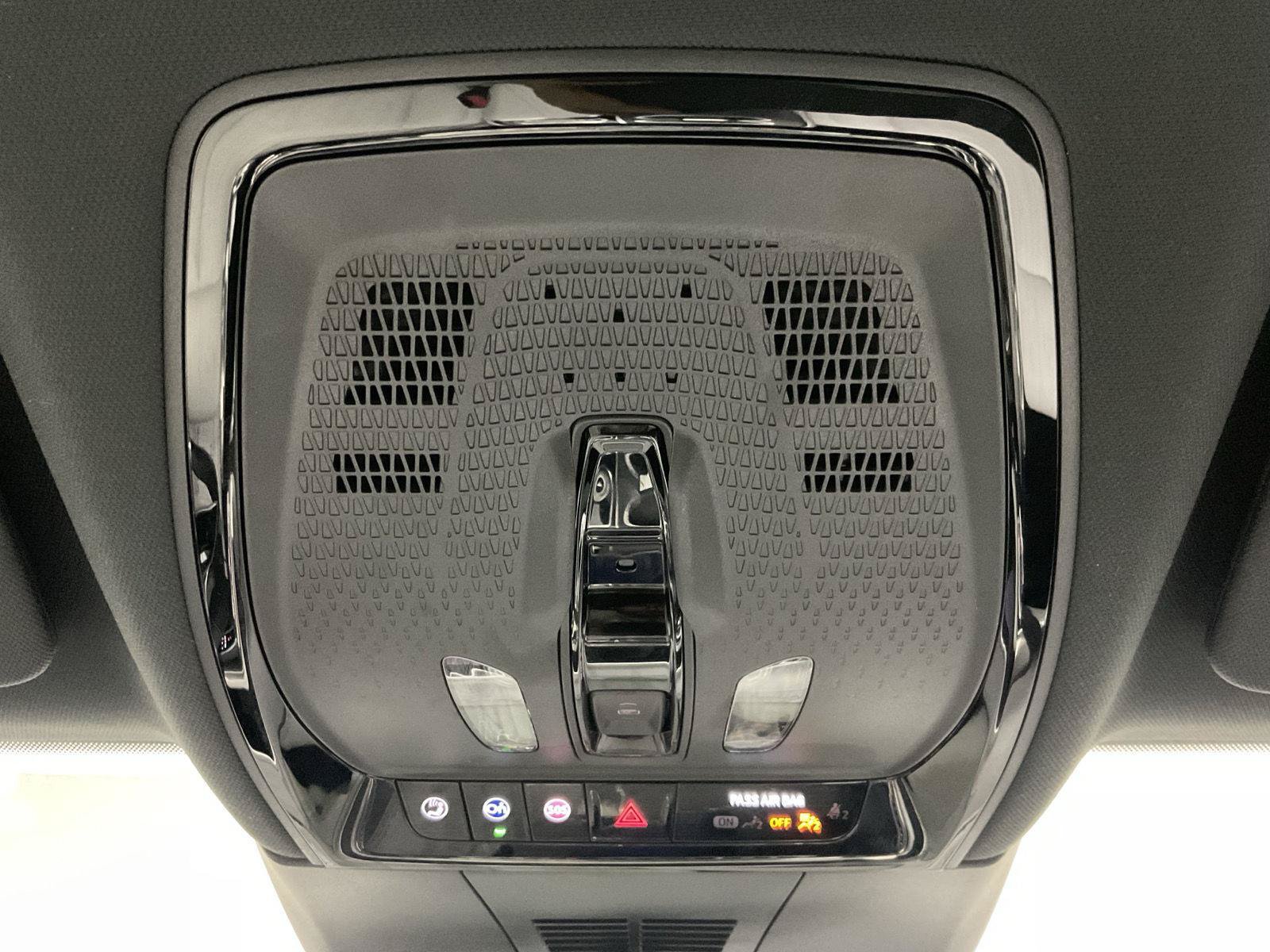 Used 2024 Cadillac Lyriq Luxury w/ LPO, Floor Liner Package RWD image 19