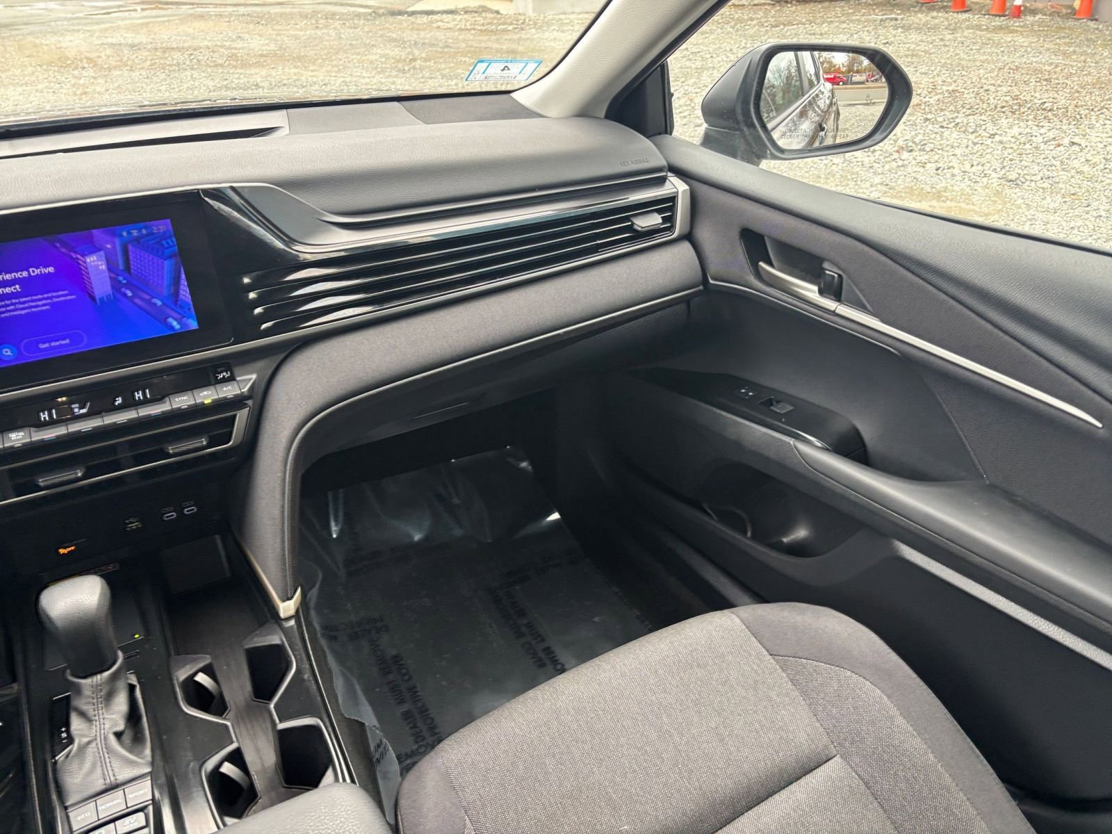 Used 2025 Toyota Camry LE image 31