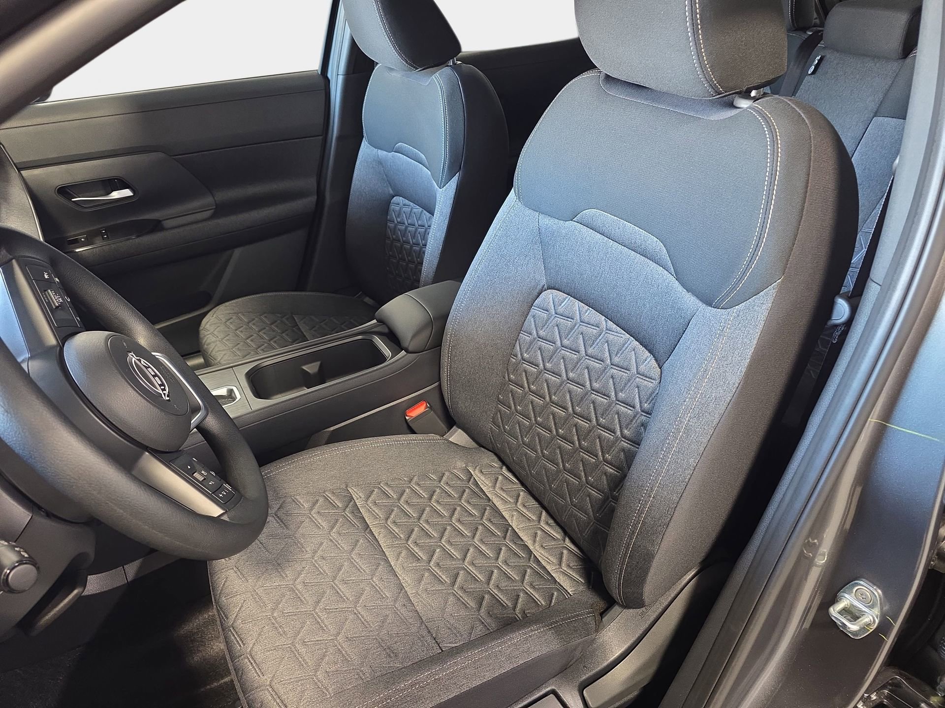 New 2026 Nissan Kicks SV w/ SV Premium Package FWD image 15