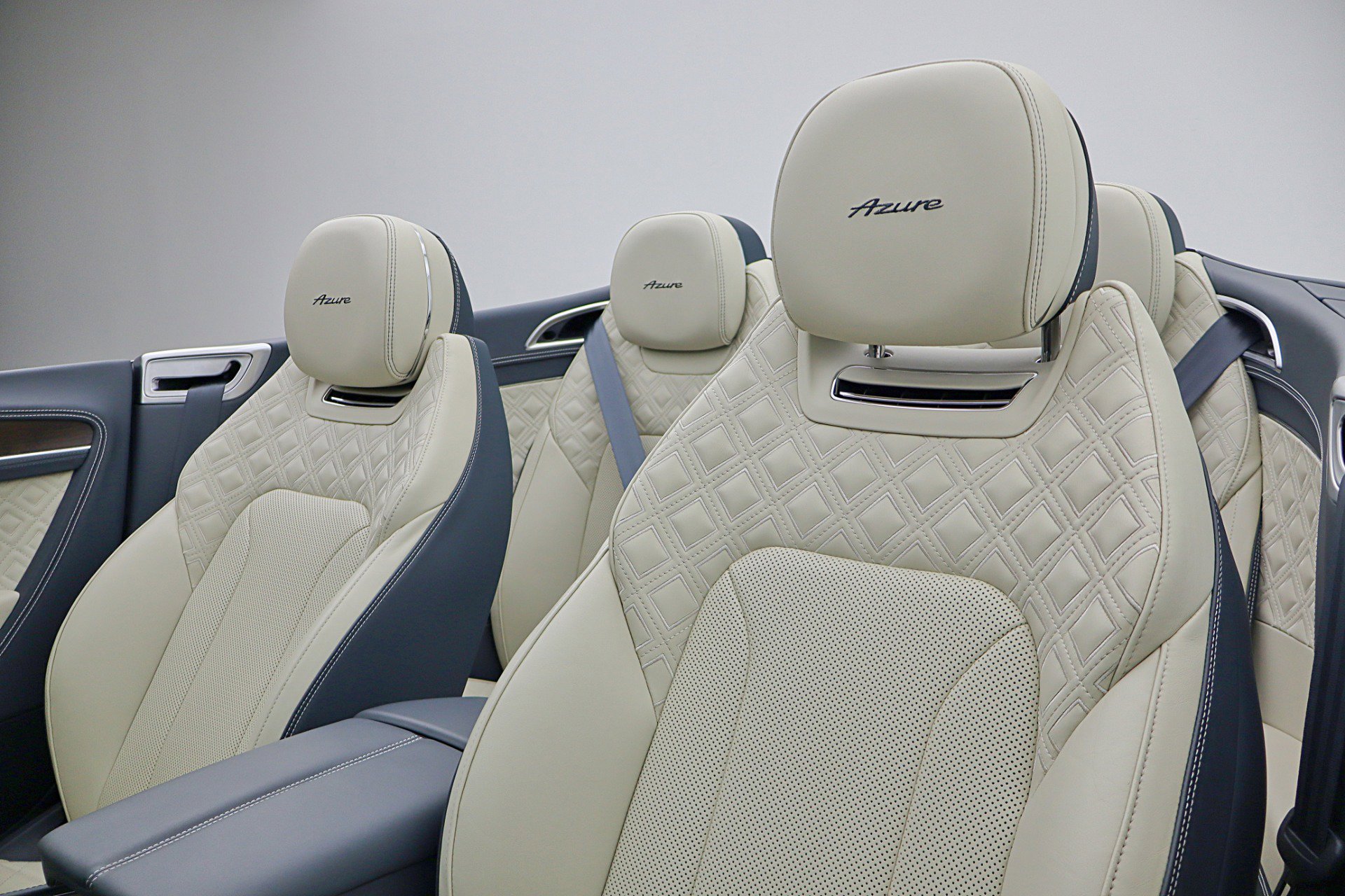 Used 2023 Bentley Continental GT Azure image 37