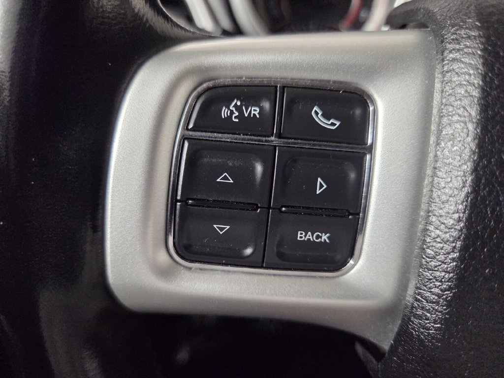 Used 2020 Dodge Journey SE w/ SE Popular Equipment Group FWD image 18