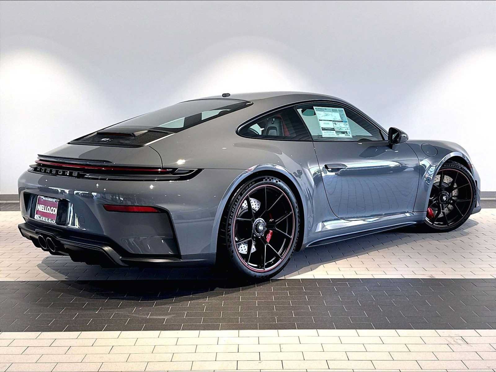 New 2026 Porsche 911 GT3 RWD image 7