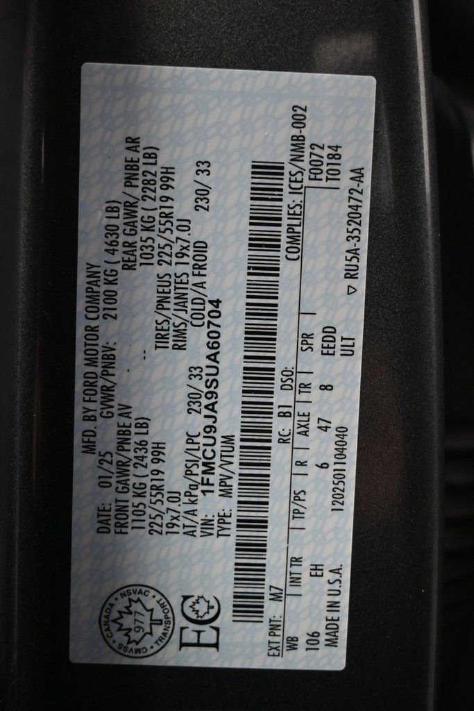 Used 2025 Ford Escape Platinum image 9