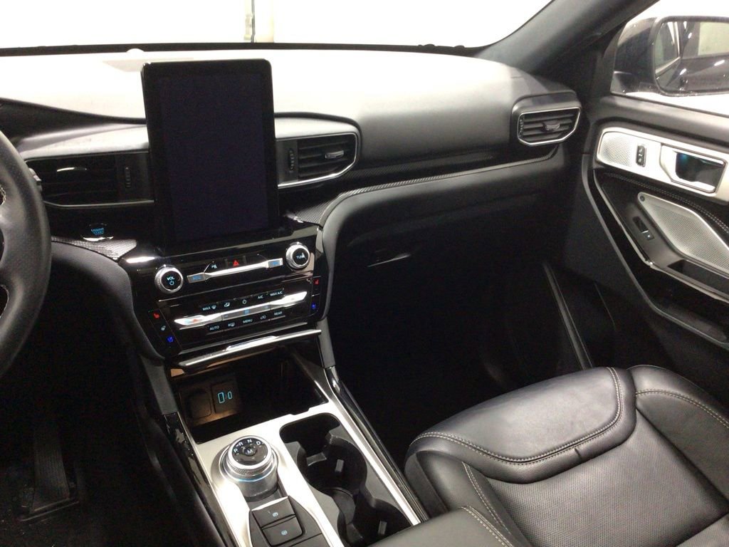 Used 2024 Ford Explorer ST w/ Technology Package image 39
