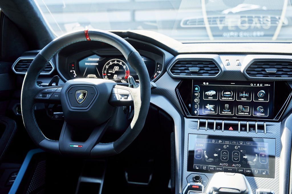 Used 2024 Lamborghini Urus Performante image 63