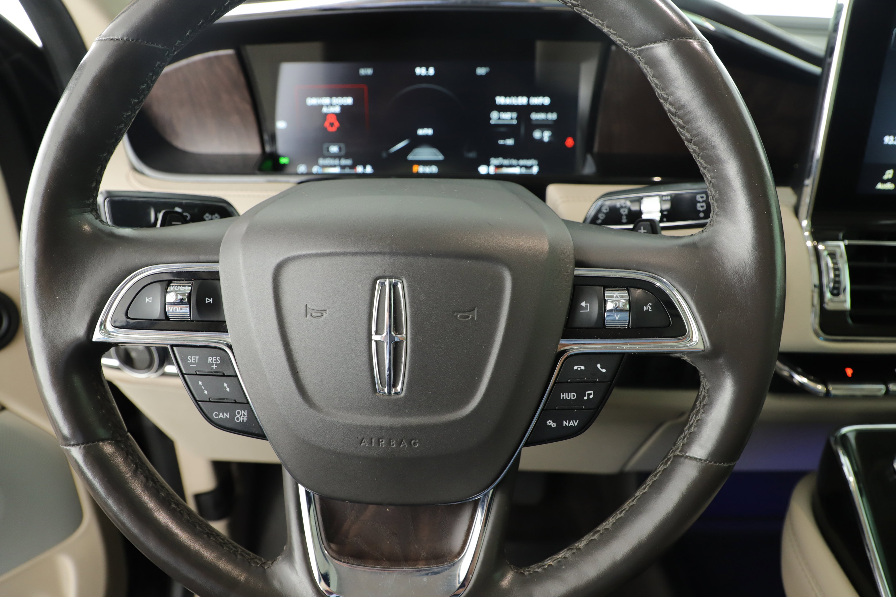 Used 2021 Lincoln Navigator Reserve AWD/4WD image 12