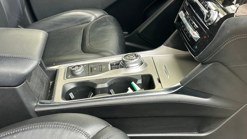 Used 2022 Ford Explorer Platinum w/ Equipment Group 601A image 5