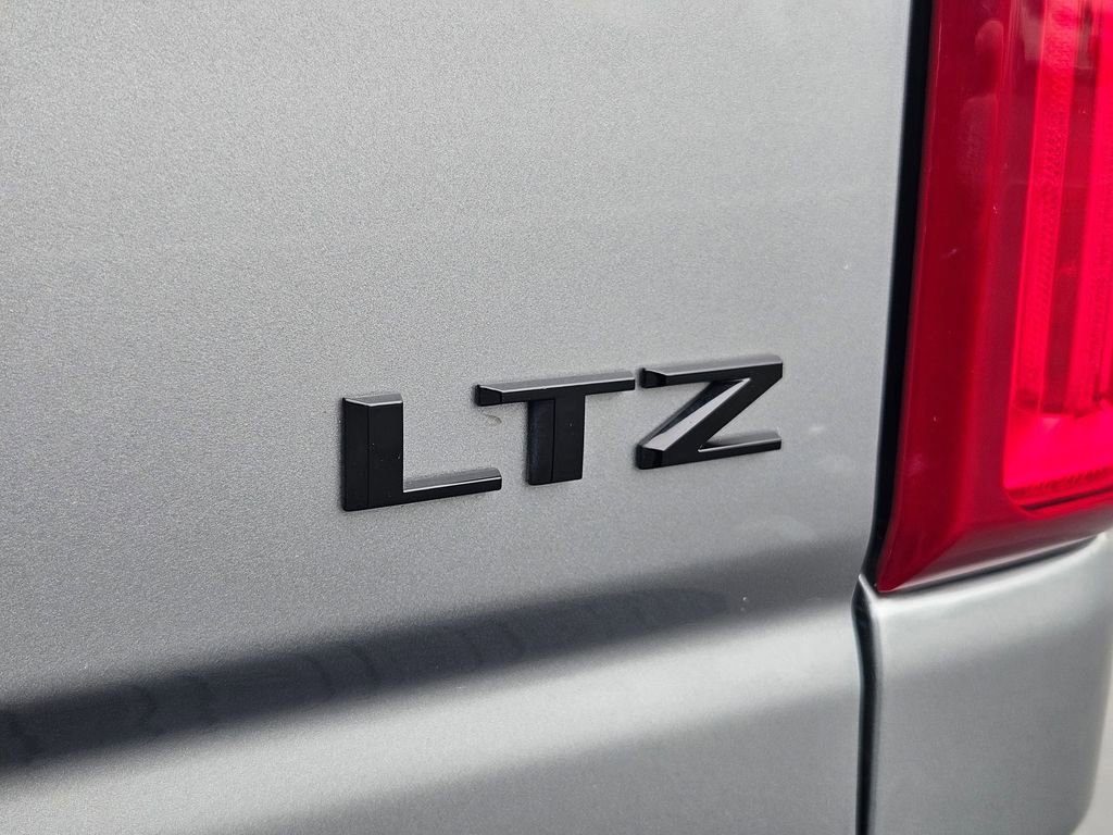 Used 2024 Chevrolet Silverado 3500 LTZ w/ LTZ Plus Package image 35
