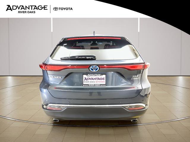 Used 2022 Toyota Venza XLE image 6