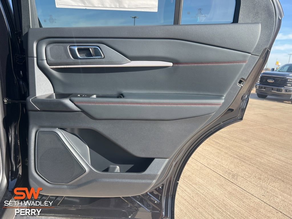 New 2026 Ford Explorer ST-Line w/ ST-Line Street Pack image 12